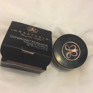 Anastasia dipbrow pomade